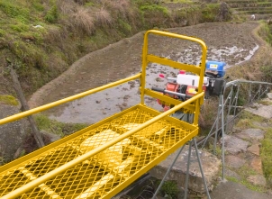 贵州山地田间单轨运输机